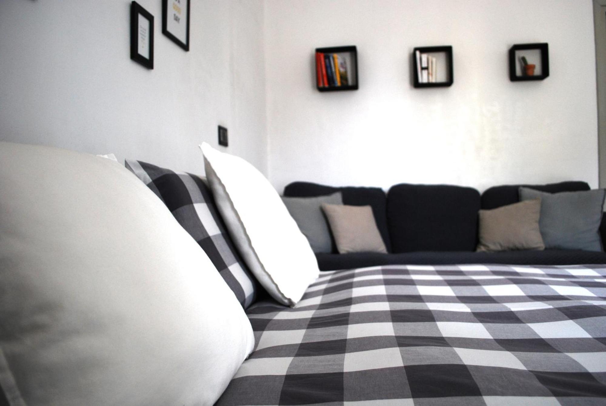 Le Stanze Di Alicam Bed & Breakfast Arona Exterior photo